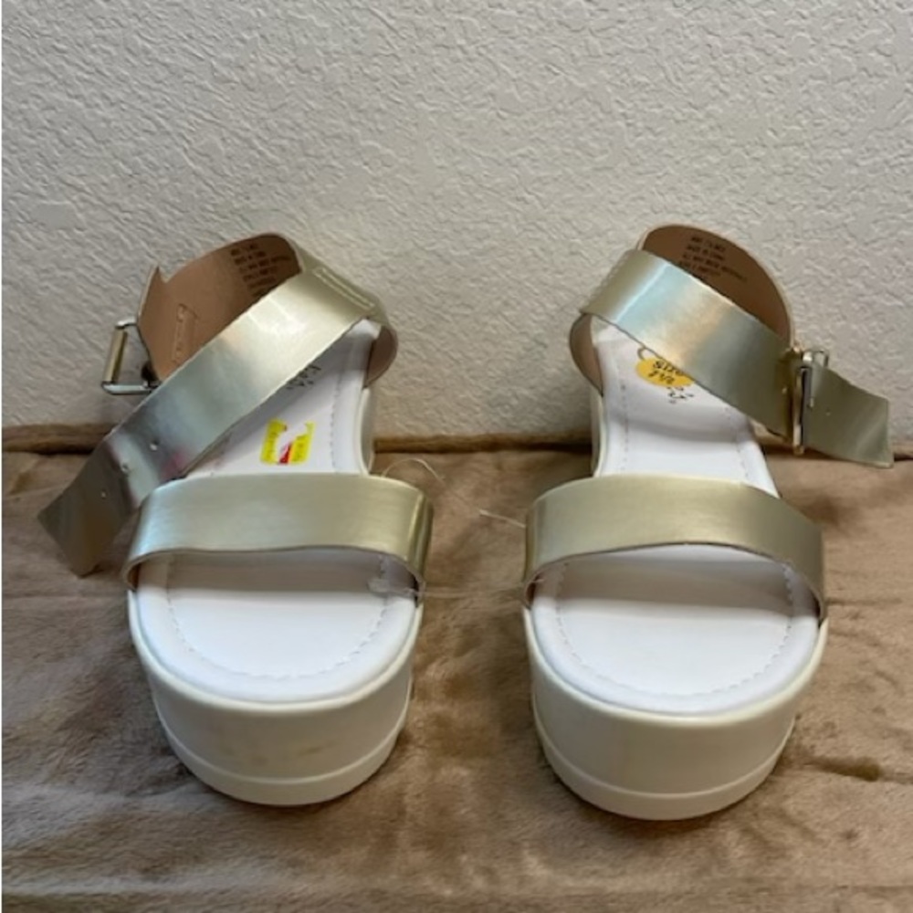 Candies Gold/White Wedges